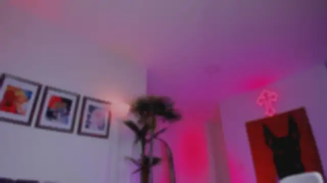 Taylor  foxxx online show from October 2025 05:06:01 AM