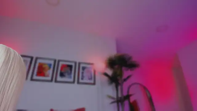 Taylor  foxxx online show from November 2025 05:10:02 AM