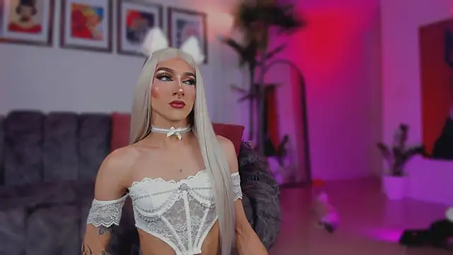 Taylor  foxxx online show from November 2025 05:40:02 AM