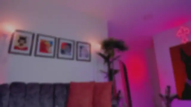 Taylor  foxxx online show from November 2025 06:06:02 AM