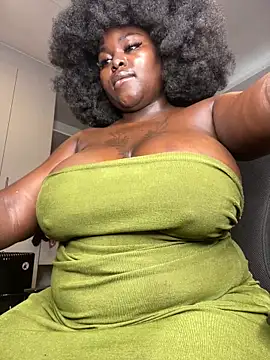 Snapshot of Honeycoco0211 chatting on April 2026 07:44:03 AM Honeycoco0211 online show from April 2026 07:44:03 AM