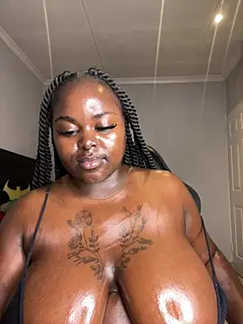 Snapshot of Honeycoco0211 chatting on June 2026 05:35:02 PM Honeycoco0211 online show from June 2026 05:35:02 PM