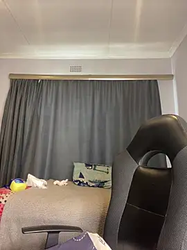 Snapshot of Honeycoco0211 chatting on April 2026 07:10:01 AM Honeycoco0211 online show from April 2026 07:10:01 AM