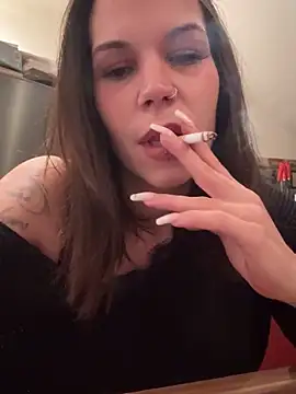 Snapshot of Lady_Knaller chatting on January 2025 08:17:01 PM Lady Knaller online show from January 2025 08:17:01 PM