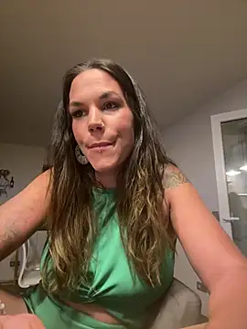 Lady Knaller online show from May 2026 07:34:02 PM
