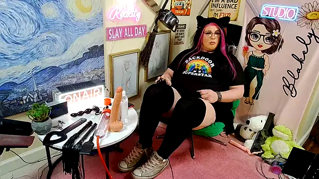 Snapshot of Blakelytgirl chatting on April 2026 05:43:02 AM Blakelytgirl online show from April 2026 05:43:02 AM