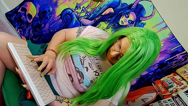 Snapshot of Blakelytgirl chatting on May 2026 09:43:01 PM Blakelytgirl online show from May 2026 09:43:01 PM