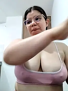 Danzel1105 online show from February 2025 05:55:01 PM