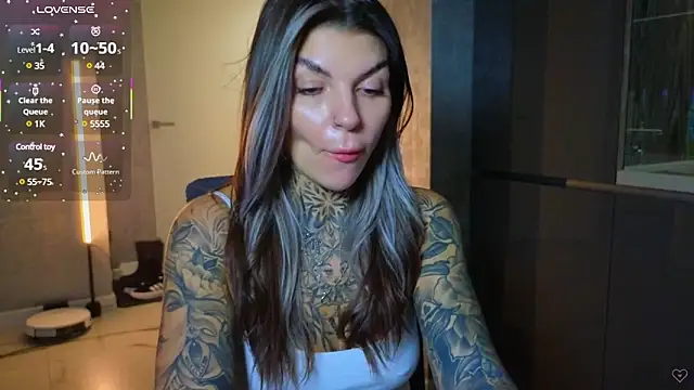 Snapshot of tattooedBabyy chatting on March 2025 11:22:02 AM tattooedBabyy online show from March 2025 11:22:02 AM