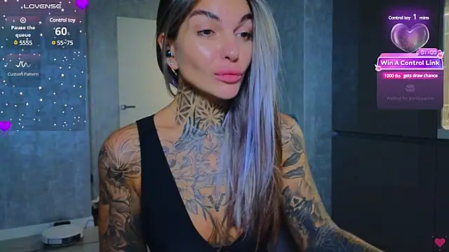 Snapshot of tattooedBabyy chatting on February 2025 02:45:01 PM tattooedBabyy online show from February 2025 02:45:01 PM