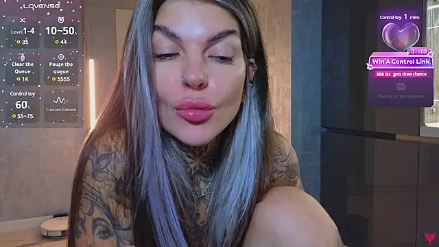 Snapshot of tattooedBabyy chatting on February 2025 04:03:02 PM tattooedBabyy online show from February 2025 04:03:02 PM