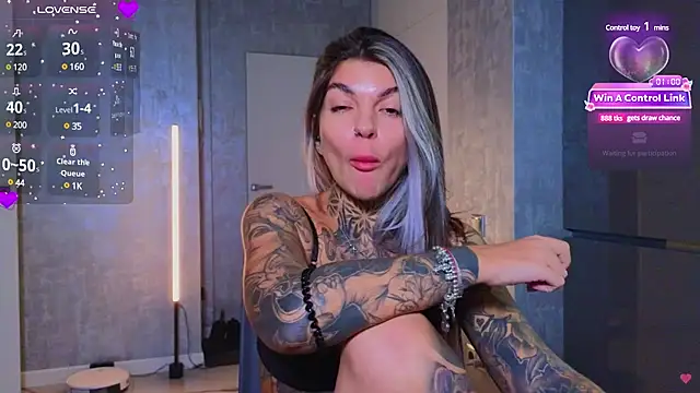 Snapshot of tattooedBabyy chatting on February 2025 01:22:01 PM tattooedBabyy online show from February 2025 01:22:01 PM