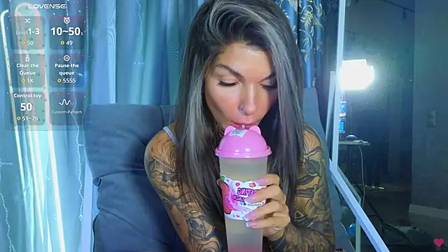 tattooedBabyy online show from November 2025 09:19:02 AM