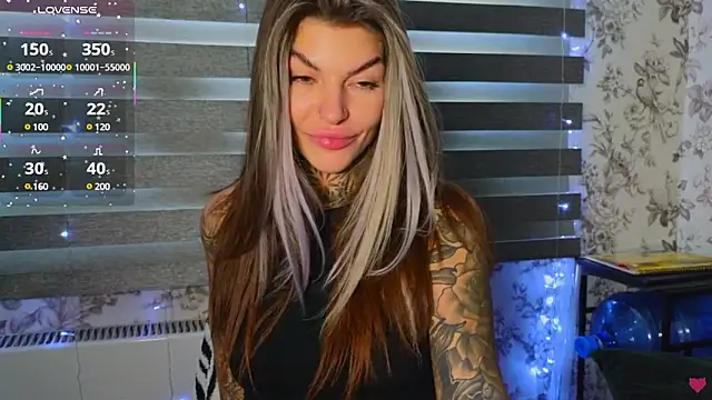Snapshot of tattooedBabyy chatting on March 2025 07:44:01 AM tattooedBabyy online show from March 2025 07:44:01 AM