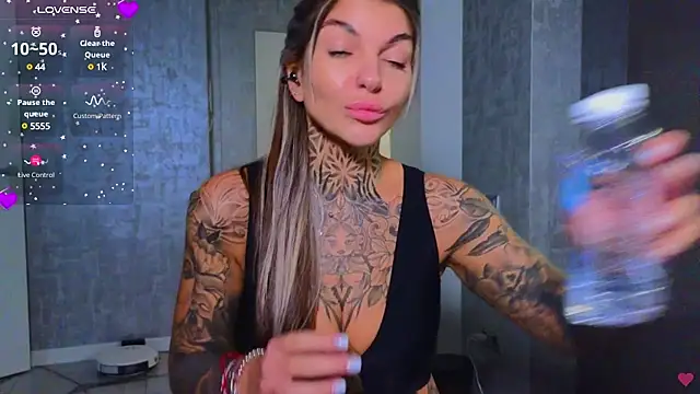Snapshot of tattooedBabyy chatting on February 2025 01:06:01 PM tattooedBabyy online show from February 2025 01:06:01 PM