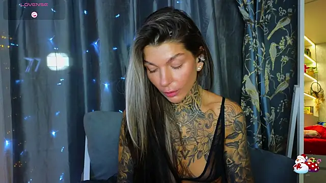 tattooedBabyy online show from December 2025 10:06:01 AM