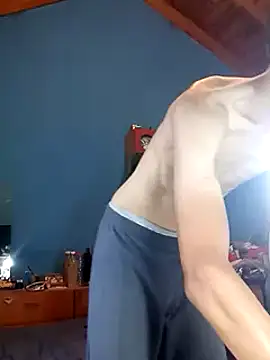 Snapshot of takumysexy chatting on February 2025 05:44:02 PM takumysexy online show from February 2025 05:44:02 PM