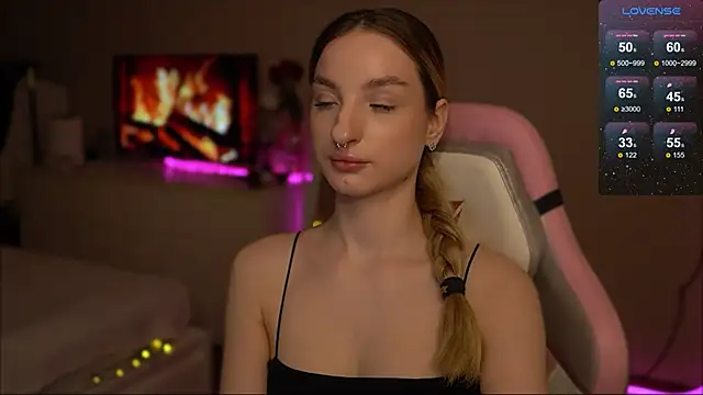 Snapshot of Lexy_kiky chatting on March 2025 11:05:02 PM Lexy kiky online show from March 2025 11:05:02 PM