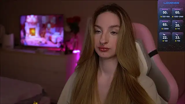 Snapshot of Lexy_kiky chatting on February 2025 08:41:02 PM Lexy kiky online show from February 2025 08:41:02 PM