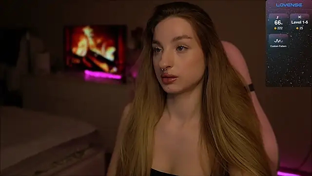 Snapshot of Lexy_kiky chatting on March 2025 08:00:02 PM Lexy kiky online show from March 2025 08:00:02 PM