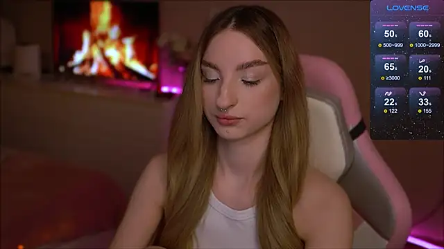Snapshot of Lexy_kiky chatting on February 2025 11:48:01 PM Lexy kiky online show from February 2025 11:48:01 PM
