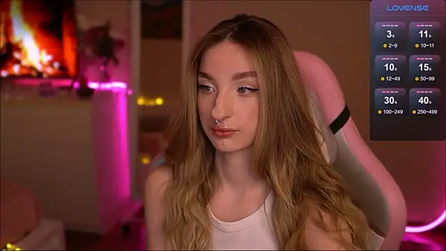 Snapshot of Lexy_kiky chatting on January 2025 09:15:01 PM Lexy kiky online show from January 2025 09:15:01 PM