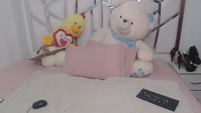 celestesouzalatin online show from December 2025 02:16:01 AM