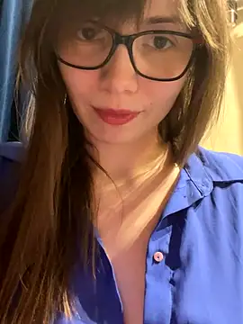 Snapshot of EvaRoss_ chatting on January 2026 06:11:01 PM EvaRoss online show from January 2026 06:11:01 PM