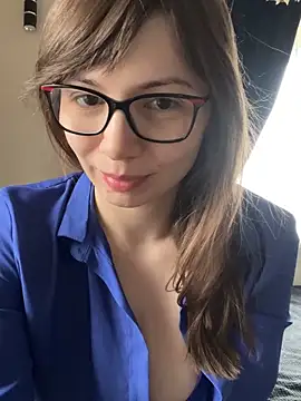 Snapshot of EvaRoss_ chatting on February 2026 08:33:02 AM EvaRoss online show from February 2026 08:33:02 AM