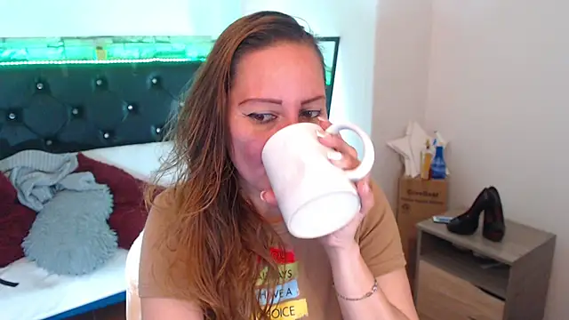 camila delarosa online show from September 2025 05:23:01 PM