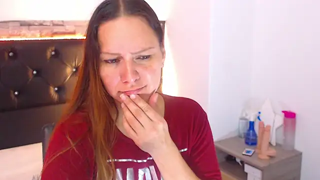 camila delarosa online show from March 2025 02:56:01 PM