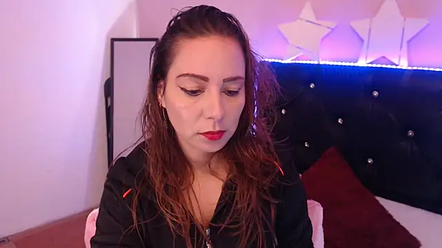 camila delarosa online show from November 2025 12:04:02 PM