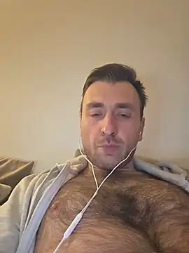 Snapshot of TIGERRR86 chatting on May 2026 11:02:02 PM TIGERRR86 online show from May 2026 11:02:02 PM