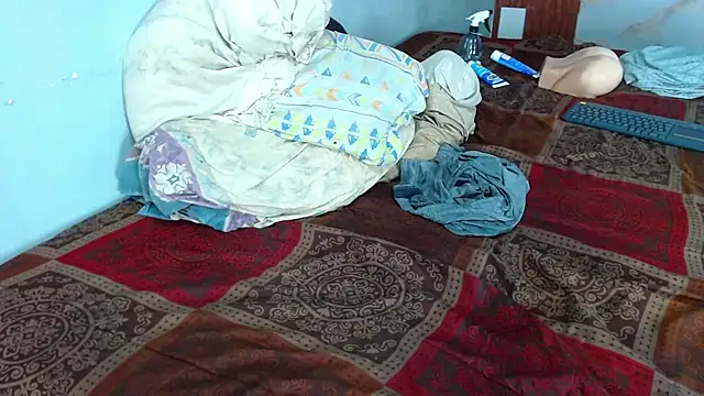 Snapshot of George_Dominator chatting on February 2025 02:06:02 AM George Dominator online show from February 2025 02:06:02 AM