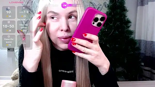 Snapshot of Marmalade_Fox chatting on January 2025 08:09:01 AM Marmalade Fox online show from January 2025 08:09:01 AM