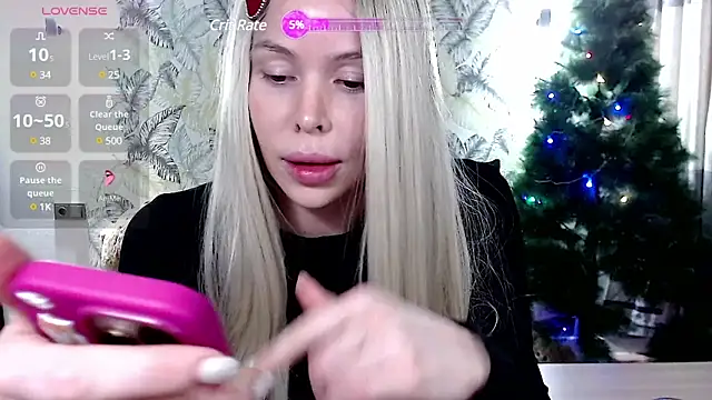 Snapshot of Marmalade_Fox chatting on January 2025 02:57:01 PM Marmalade Fox online show from January 2025 02:57:01 PM