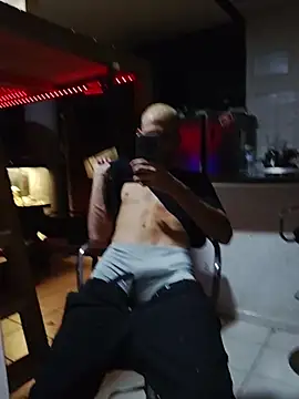 MillennialC0CK online show from November 2025 04:12:01 AM