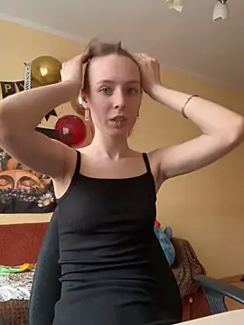 Snapshot of Crayzy_Luv chatting on February 2025 10:06:01 AM Crayzy Luv online show from February 2025 10:06:01 AM