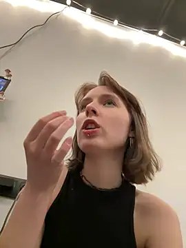 Snapshot of Crayzy_Luv chatting on December 2024 08:49:01 PM Crayzy Luv online show from December 2024 08:49:01 PM