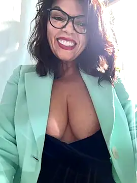 Snapshot of CarlaConnor80 chatting on October 2025 10:47:01 AM CarlaConnor80 online show from October 2025 10:47:01 AM