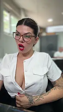 Snapshot of CarlaConnor80 chatting on September 2025 09:32:02 AM CarlaConnor80 online show from September 2025 09:32:02 AM