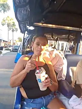 Snapshot of Dixiefaye_Pika chatting on November 2025 09:36:01 PM Dixiefaye Pika online show from November 2025 09:36:01 PM