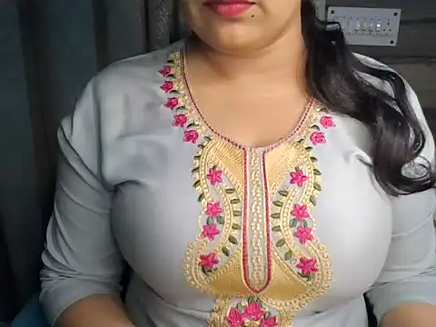 Trezza online show from November 2025 06:19:01 AM