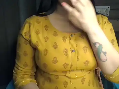 Trezza online show from December 2025 08:50:01 PM