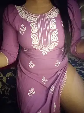 Trezza online show from February 2026 09:12:01 PM