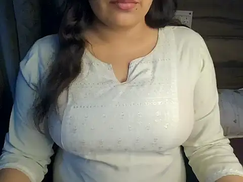 Trezza online show from October 2025 05:24:02 PM