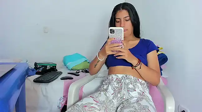 skinnyanai2 online show from January 2025 02:35:01 PM