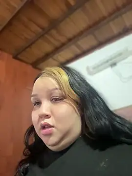 Snapshot of Venus_queenn chatting on June 2026 02:06:02 PM Venus queenn online show from June 2026 02:06:02 PM