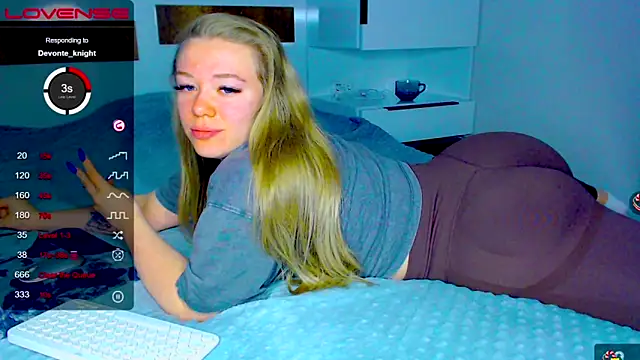 kitti kaattt online show from October 2025 03:31:02 AM