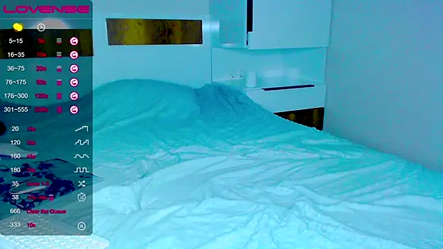 kitti kaattt online show from November 2025 04:19:02 PM